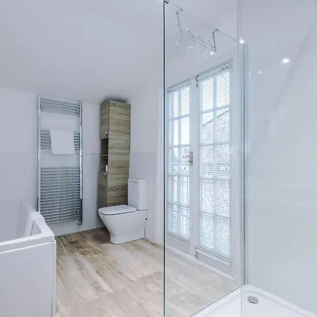 Amazing 5Br House Chester Centre By Purestay Sleeps12 Exterior photo