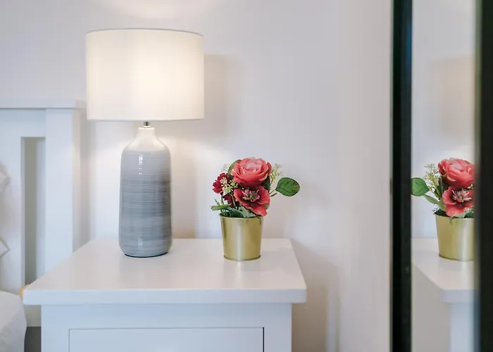 Amazing 5Br House Chester Centre By Purestay Sleeps12