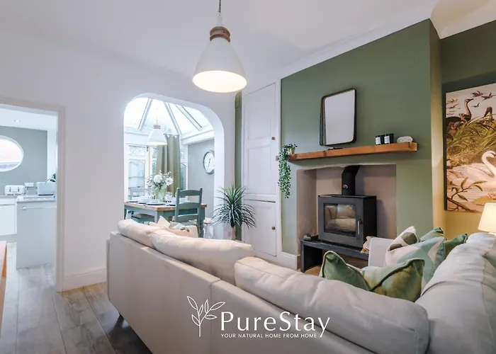 Amazing 5Br House Chester Centre By Purestay Sleeps12