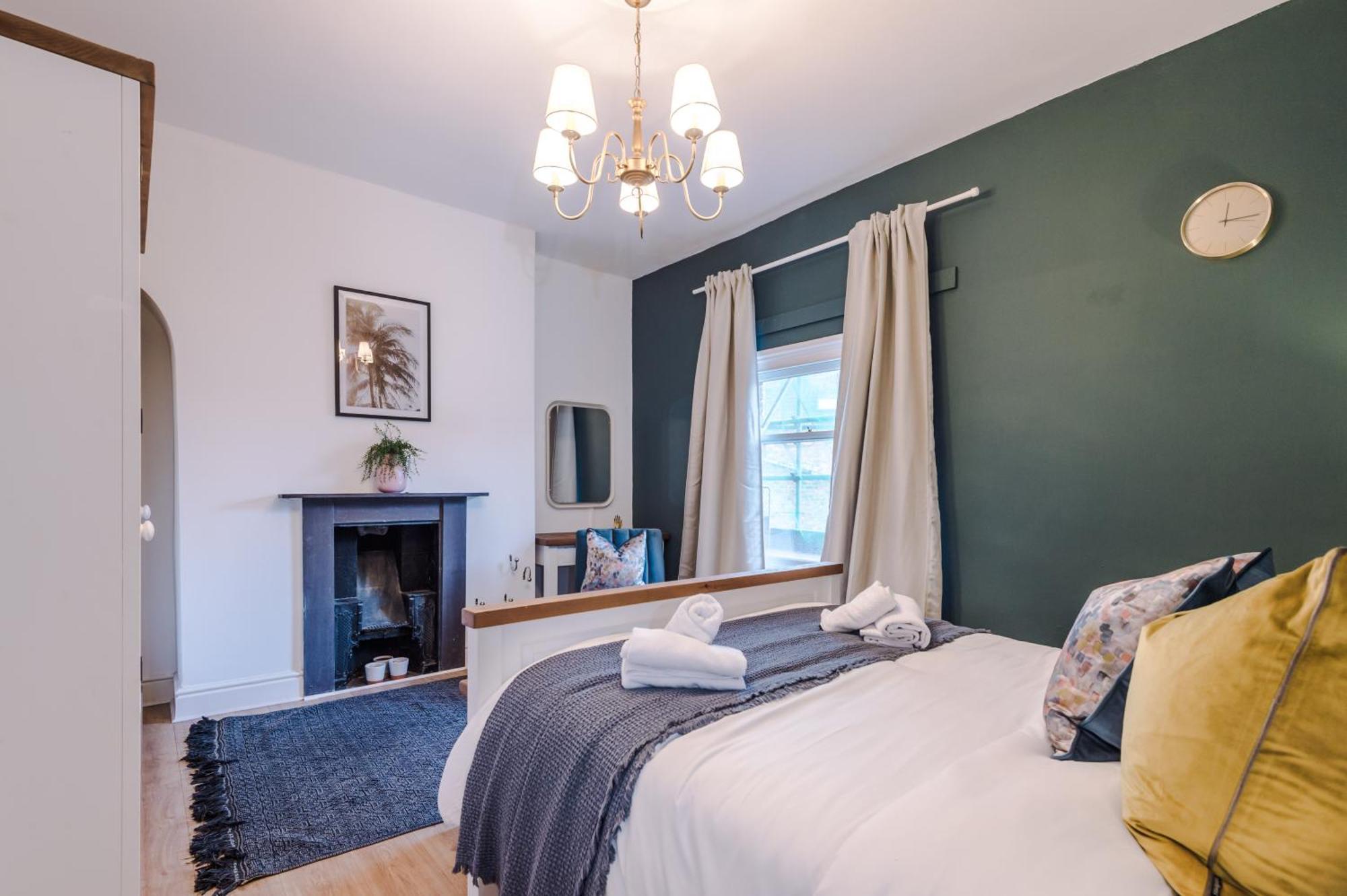 Amazing 5br House Centre By Purestay Sleeps12 Chester