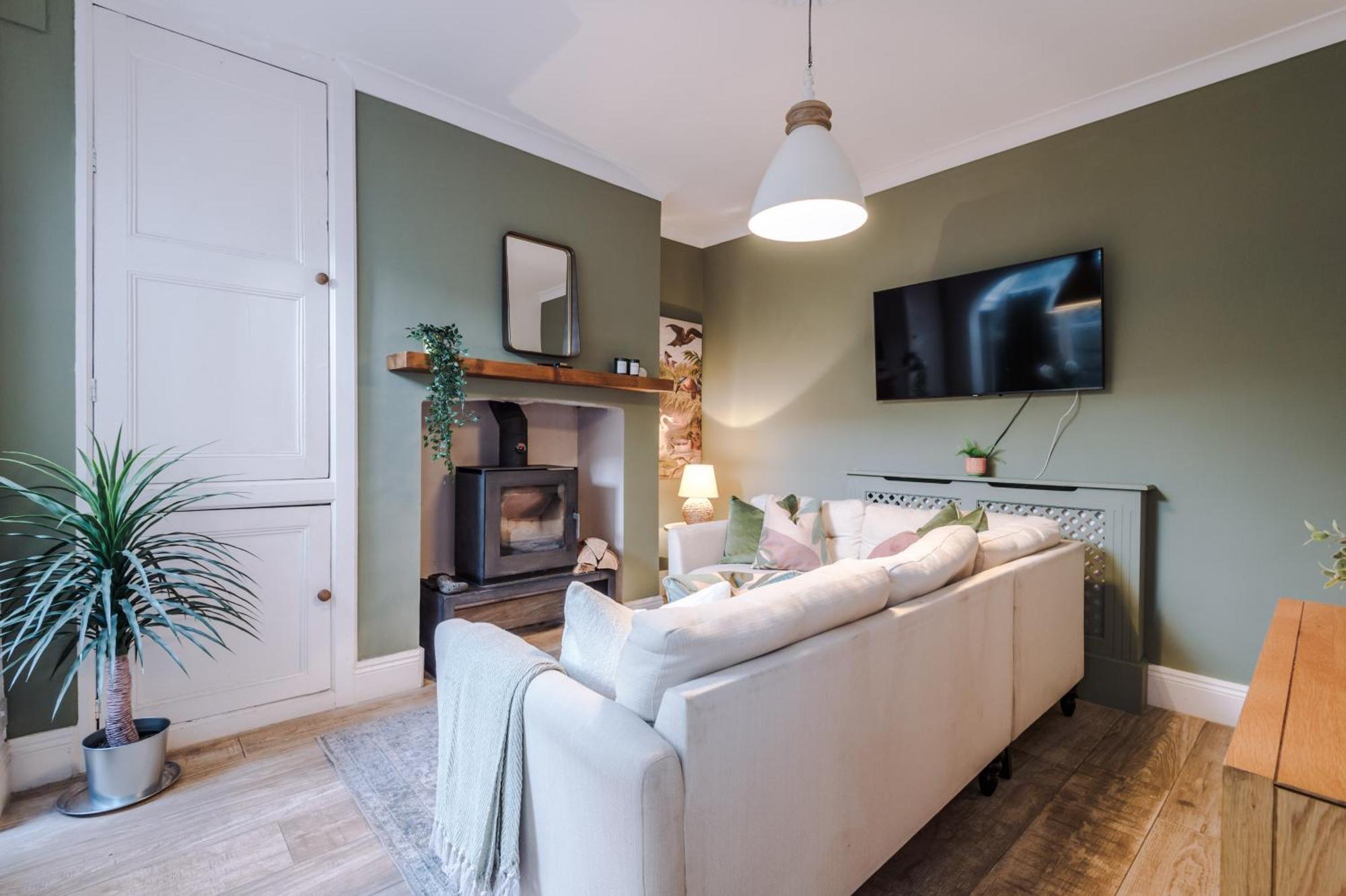 Amazing 5br House Centre By Purestay Sleeps12 *