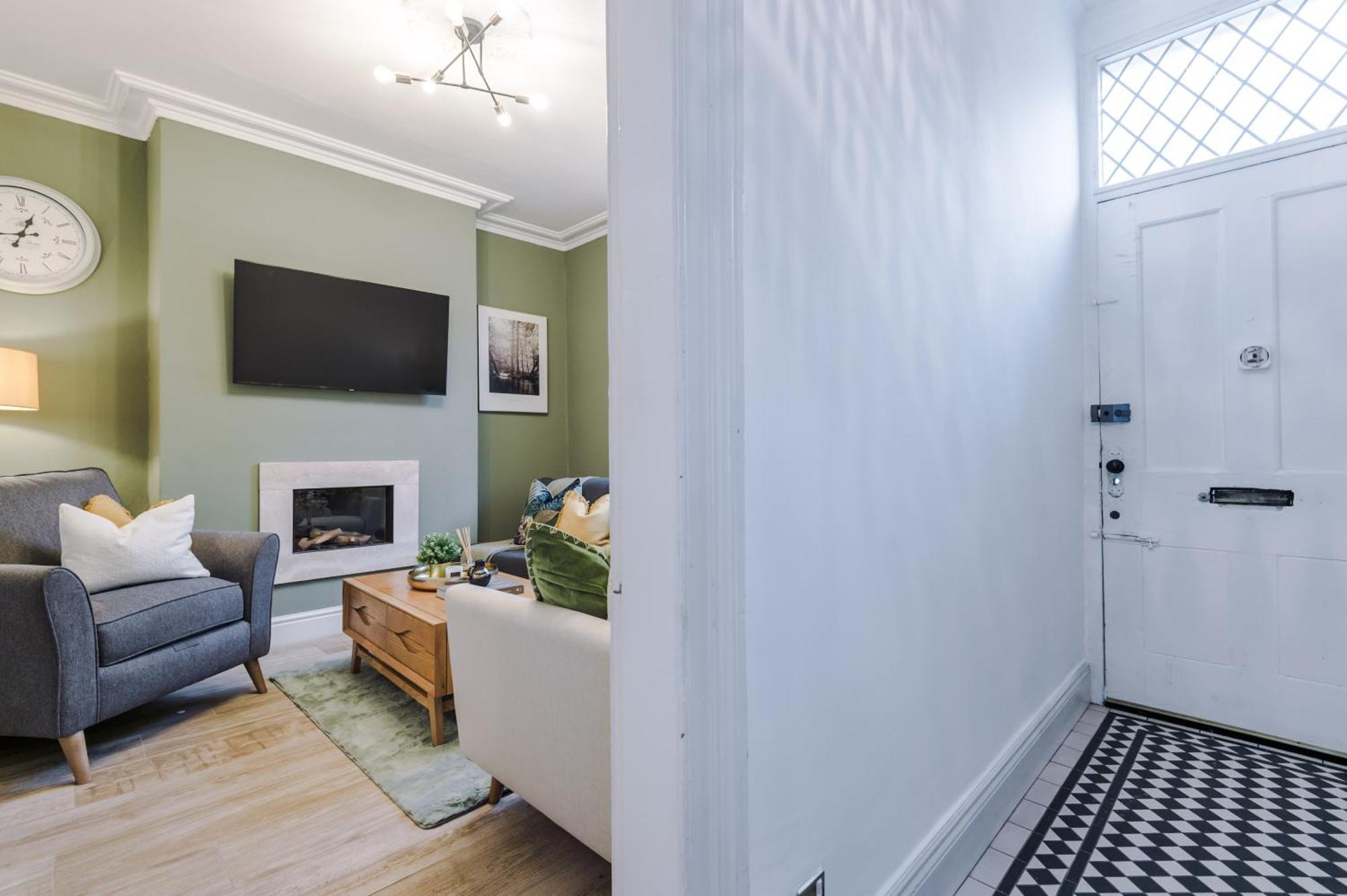 Holiday home Amazing 5br House Centre By Purestay Sleeps12 Chester