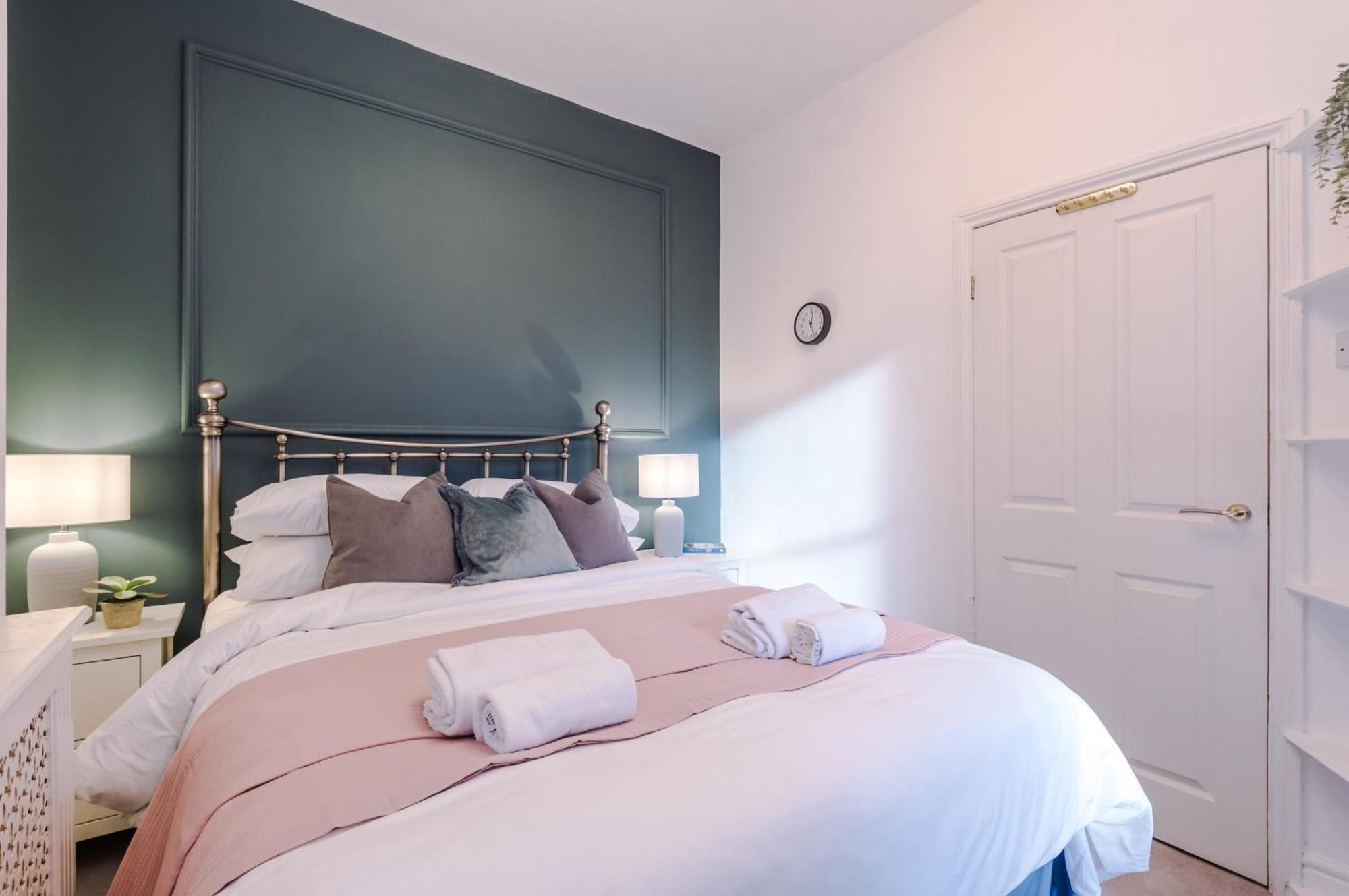 Amazing 5br House Centre By Purestay Sleeps12