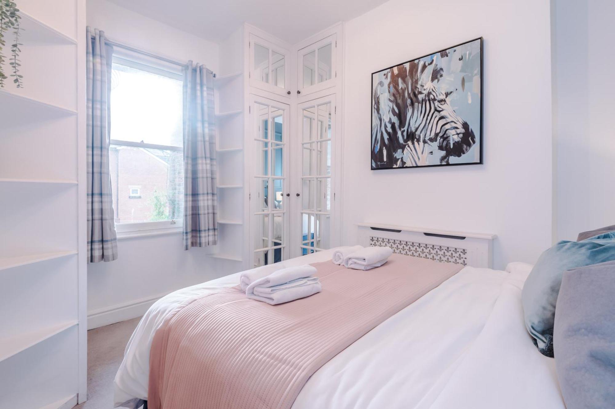 Amazing 5br House Centre By Purestay Sleeps12 Holiday home Chester