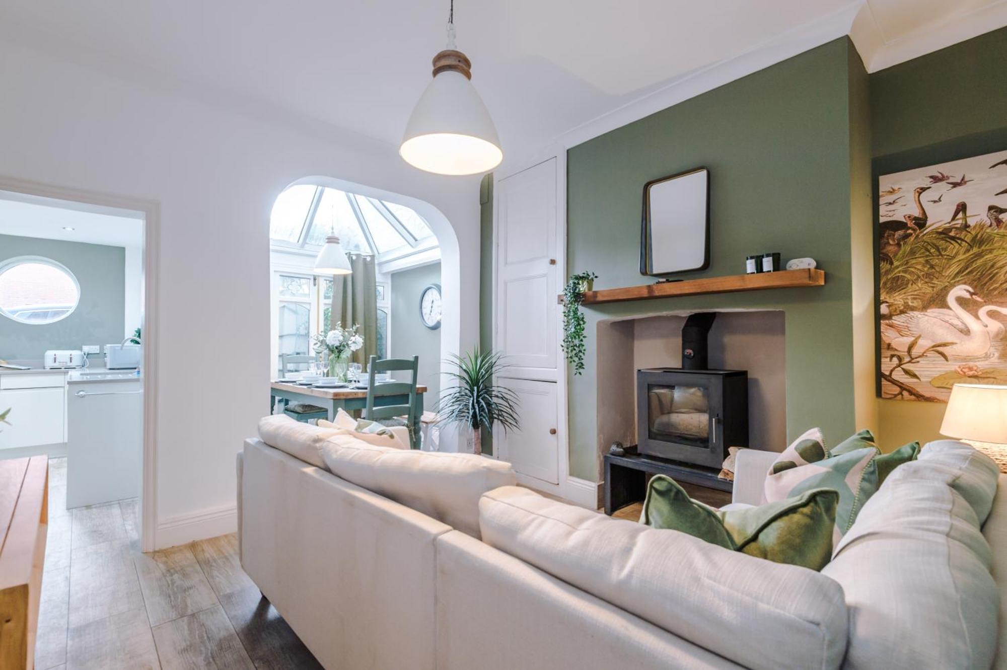 Amazing 5br House Centre By Purestay Sleeps12
