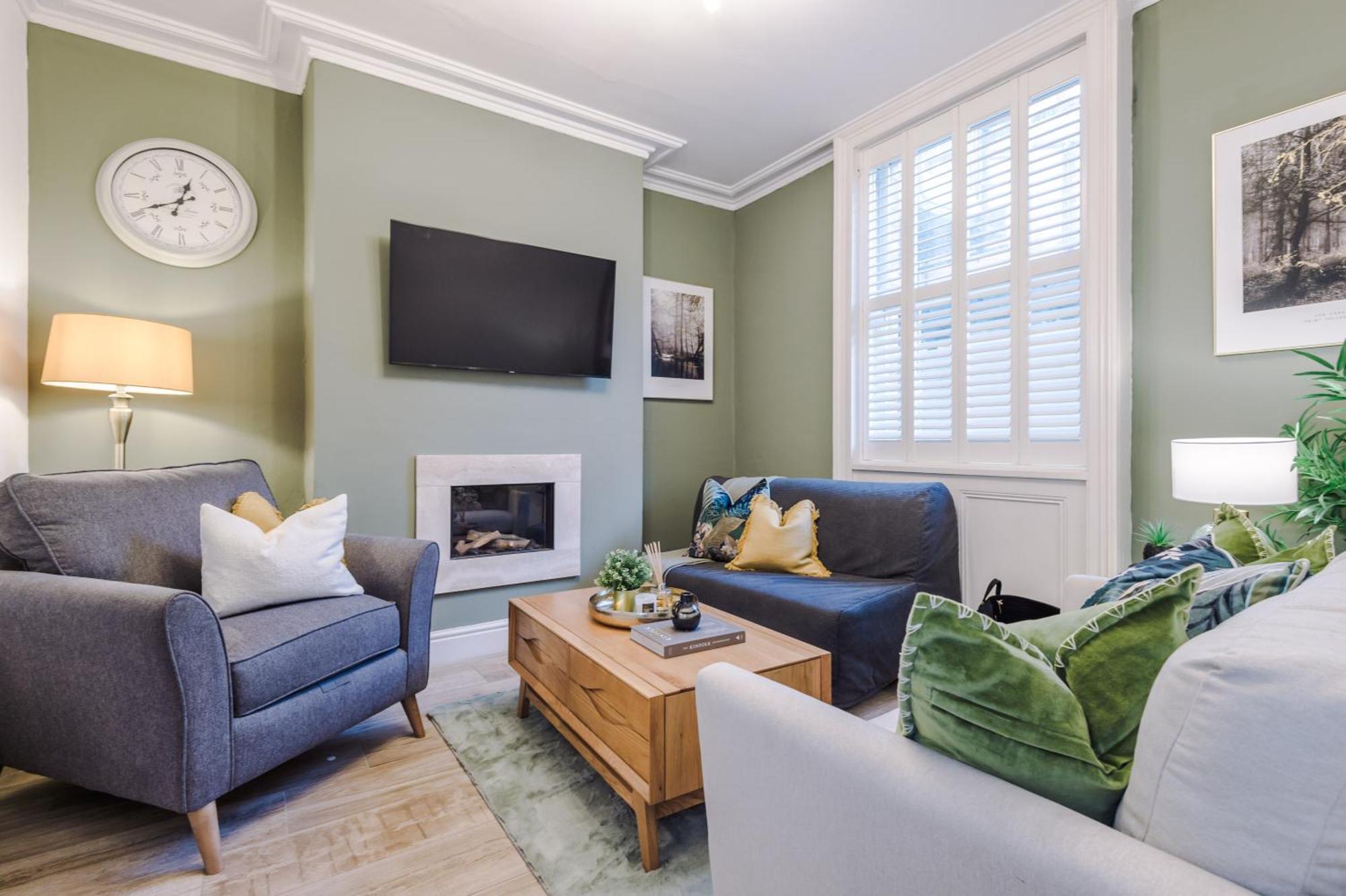 Amazing 5br House Centre By Purestay Sleeps12 Holiday home Chester